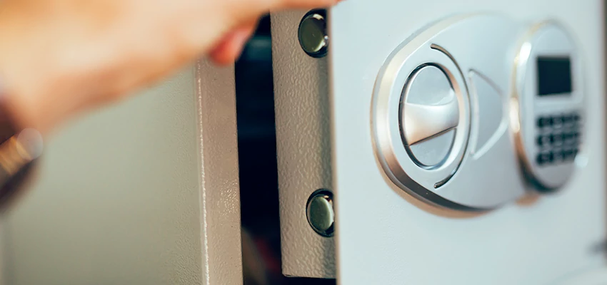 Fingerprint Safe Openers in Atascadero, CA